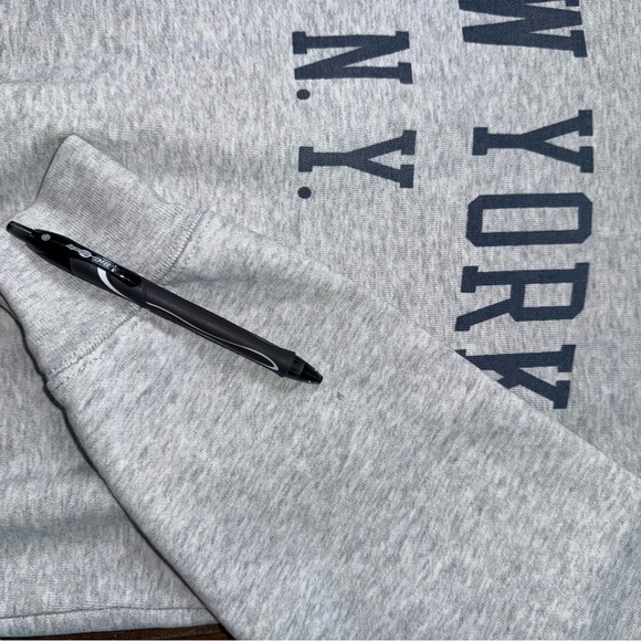 Brandy Melville Gray Off-the-Shoulder Oversized Sweater S - Picture 3 of 6